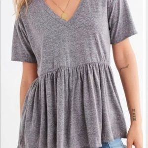Urban outfitters tee grey size Xs